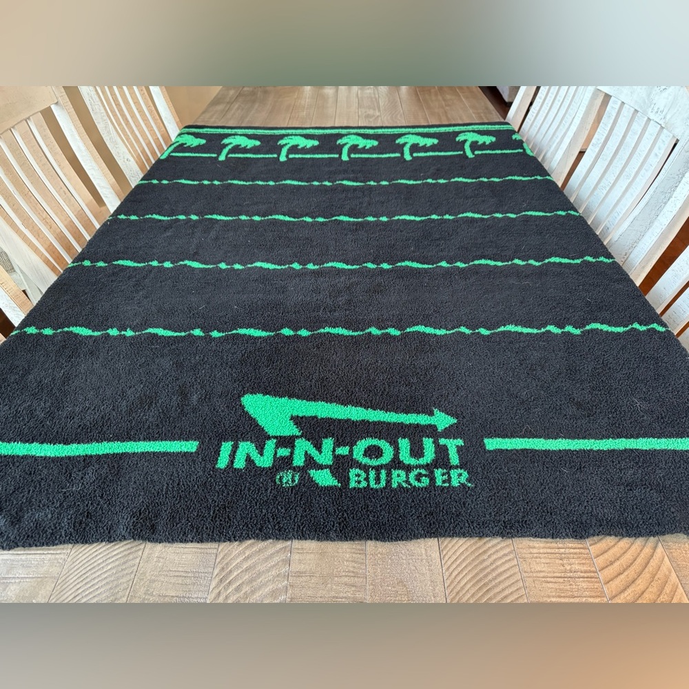 In-N-Out Burger Holiday Black and Green Throw Blanket